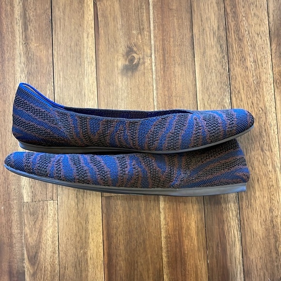 Rothy’s sapphire zebra flats - Picture 5 of 11